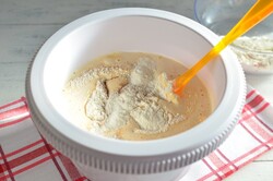 Zubereitung des Rezepts Gesunder Möhrenkuchen mit Zitronen-Sahne-Topping - mit Fotoanleitung, schritt 10