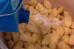 Zubereitung des Rezepts Ausgezeichneter Apfelkuchen mit Schneehaube, schritt 5