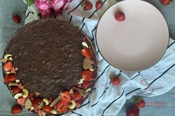 Zubereitung des Rezepts Glutenfreier Kakaokuchen mit Erdbeerschaum, schritt 6