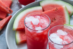 Eisgekühlte Limonade selber machen: 12 Rezeptideen für die perfekte Erfrischung an heißen Sommertagen, schritt 2