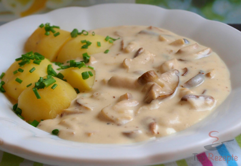 Pilz-Sahnesoße mit Kartoffeln | Top-Rezepte.de