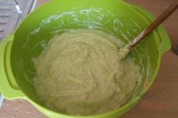 Zubereitung des Rezepts Einfache und schnelle Zucchinipuffer, schritt 3