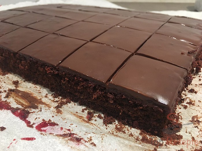 Saftiger Schokoladenkuchen mit roter Beete | Top-Rezepte.de
