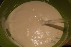 Zubereitung des Rezepts ZICK-ZACK-Puddingkuchen mit saurer Sahne, schritt 3
