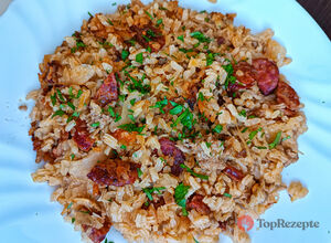 Rezept Leckerer Sauerkraut-Reis-Auflauf - Ein leckeres, schnelles und sättigendes Mittagessen für die ganze Familie.