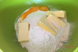 Zubereitung des Rezepts Einfacher Blechkuchen mit Quark, Heidelbeeren und Streuseln, schritt 1