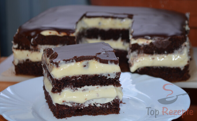 Einfache Schokoladenschnitte mit Puddingcreme | Top-Rezepte.de