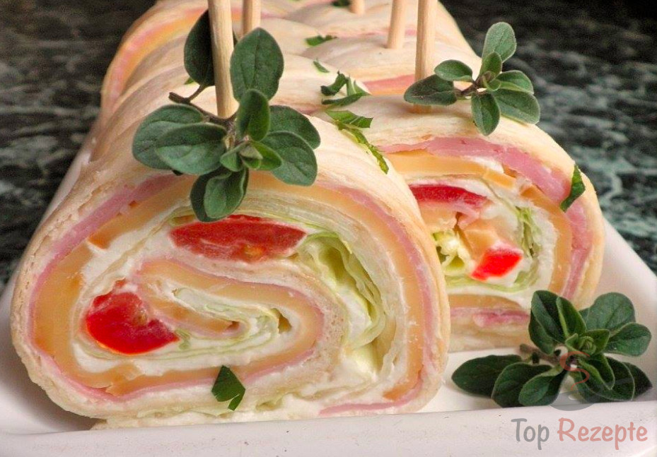 Tortilla-Röllchen mit Schinken, Käse und Blattsalat | Top-Rezepte.de