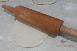 Zubereitung des Rezepts Selbstgemachte Fladen mit Kartoffel-Käse-Füllung - ohne Hefe, schritt 3