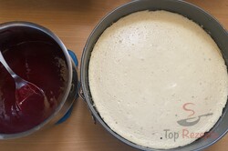 Zubereitung des Rezepts Fruchtiger Cheesecake mit Waldbeeren-Glasur, schritt 6