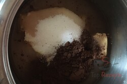 Zubereitung des Rezepts Saftiger Schokoladen-Kuchen - perfekt zum Kaffee, schritt 2