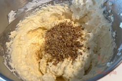 Zubereitung des Rezepts Bueno-Torte mit Nutella-Glasur: So lecker wie Buenos aus dem Laden, schritt 4